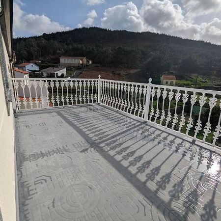Vivienda Turistica Vacacional Maricarmen Hotel Arou Kültér fotó