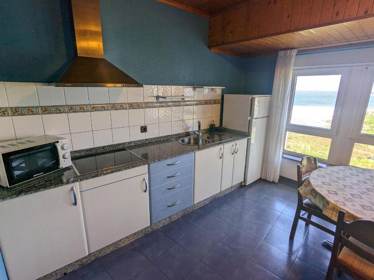 Vivienda Turistica Vacacional Maricarmen Hotel Arou Kültér fotó