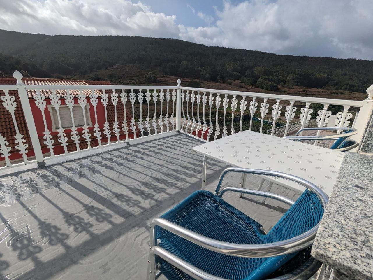 Vivienda Turistica Vacacional Maricarmen Hotel Arou Kültér fotó